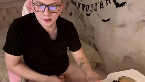 anmen10 online show from October 30, 6:15 am