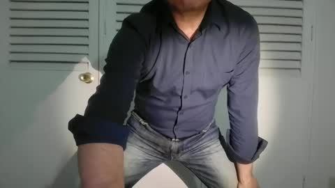 Snapshot of antarctic_male33 chatting on January 11, 4:38 am antarctic male online show from January 11, 4:38 am