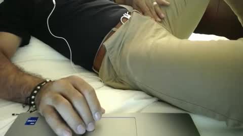 antomiguel online show from December 2, 11:10 pm