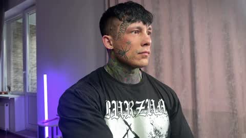 Tom online show from April 14, 4:28 pm