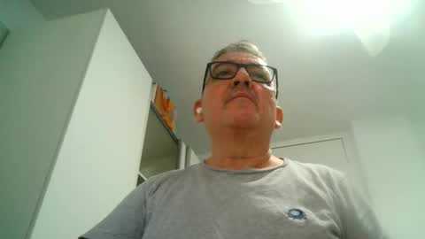 Snapshot of apixaba chatting on September 22, 9:58 pm furry bear online show from September 22, 9:58 pm