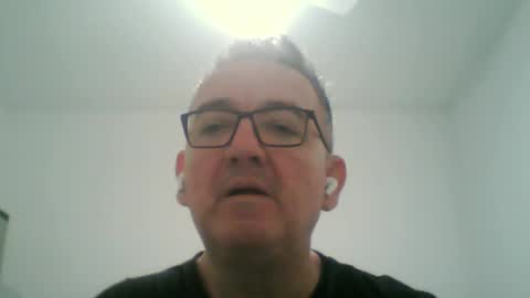 Snapshot of apixaba chatting on December 8, 8:36 pm furry bear online show from December 8, 8:36 pm