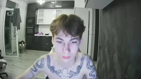 aplant_ online show from October 3, 1:10 am