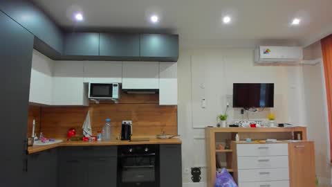 aplant_ online show from March 7, 4:10 am