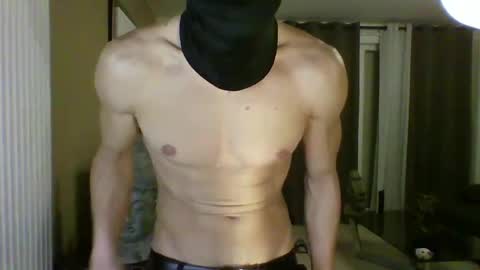 Snapshot of apollonfitx_69 chatting on March 8, 8:35 pm apollonfitx_69 online show from March 8, 8:35 pm