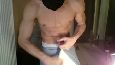 Snapshot of apollonfitx_69 chatting on March 9, 6:39 am apollonfitx_69 online show from March 9, 6:39 am