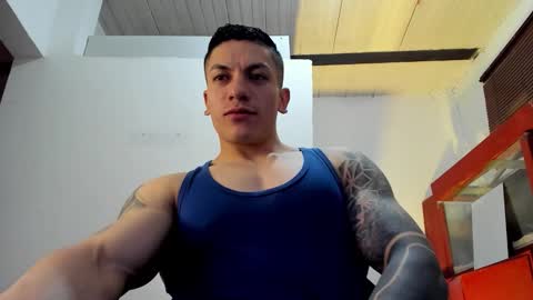 Snapshot of aquiles_51 chatting on October 22, 8:56 pm Jonathan online show from October 22, 8:56 pm