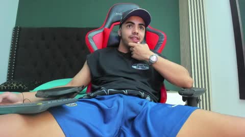 ares_pain_ online show from April 10, 7:54 pm