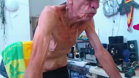 armaduradeacero online show from November 18, 6:44 pm