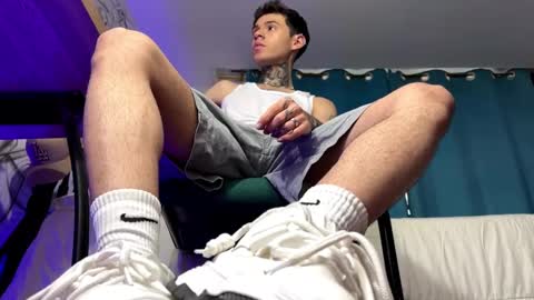   online show from December 4, 11:35 pm