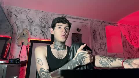   online show from February 7, 10:20 pm