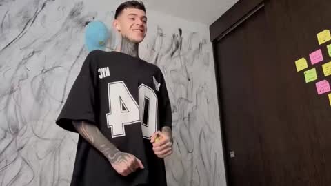   online show from February 9, 10:09 am