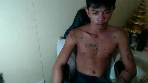 angello abayon online show from December 5, 3:30 pm