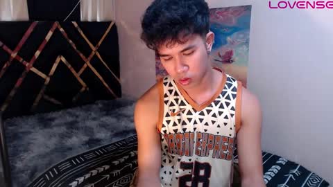 asiancum_peter online show from March 23, 2:17 am