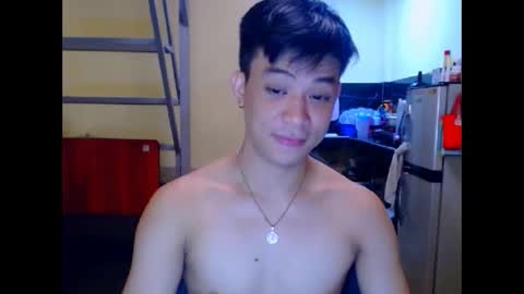 asiandreamboyx online show from October 31, 4:32 pm