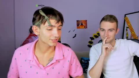 Snapshot of astren_villo chatting on October 23, 1:03 pm astren online show from October 23, 1:03 pm