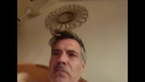 jonnyandrew online show from November 30, 2:57 am