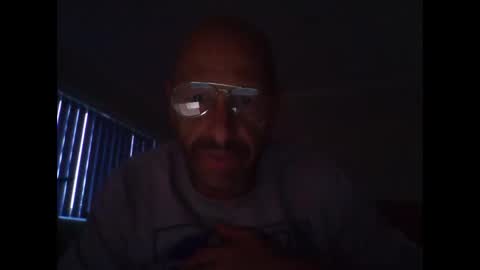 aussieguy59660 online show from November 24, 8:59 am