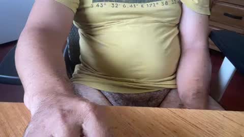 Snapshot of aussielatino82 chatting on March 5, 5:07 am Rich online show from March 5, 5:07 am