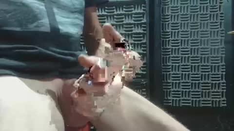 Snapshot of aussieraz chatting on December 23, 11:14 am aussieraz online show from December 23, 11:14 am