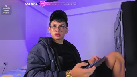 AXEL online show from December 20, 11:39 am