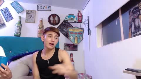 axel_milo_and_kairo online show from November 21, 4:55 am