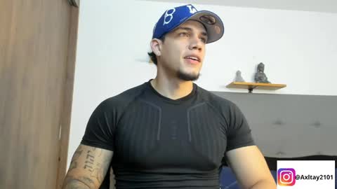 INDEPENDENT MODEL  online show from April 21, 10:05 pm