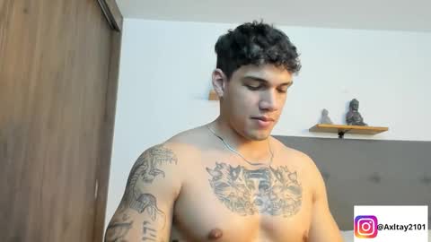 INDEPENDENT MODEL  online show from February 26, 12:12 am