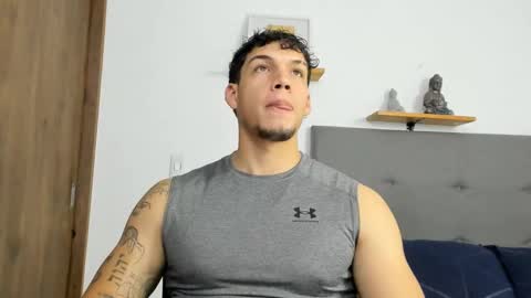 INDEPENDENT MODEL  online show from October 1, 10:46 pm