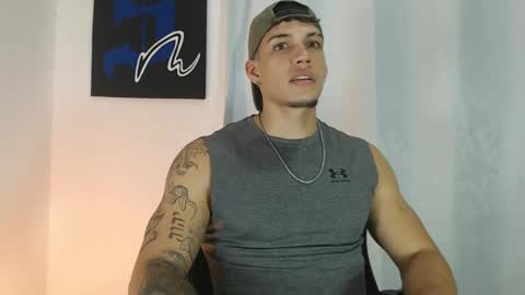 INDEPENDENT MODEL  online show from February 4, 1:23 am