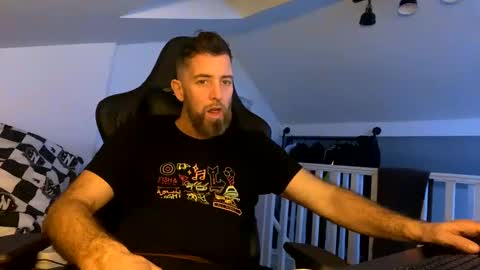 b4dafall44 online show from December 25, 11:31 pm