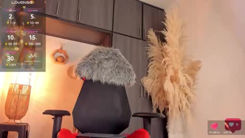 FOLLOW ME  online show from November 17, 2:58 am