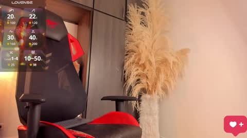 FOLLOW ME  online show from November 21, 3:05 am