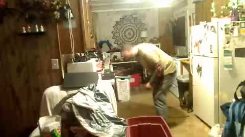 StillPoPimpin online show from December 28, 8:16 am