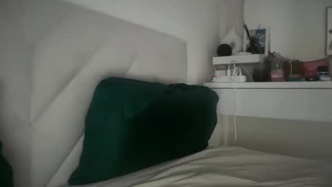 bagvag0 online show from April 25, 11:57 am