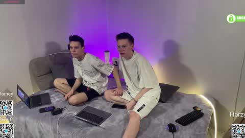 Snapshot of barney_kevin chatting on February 22, 6:59 pm Fansly  Barney  and Kevin T  online show from February 22, 6:59 pm