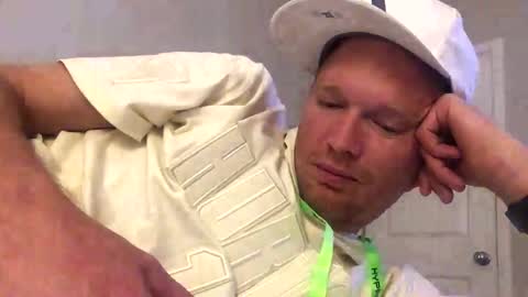 barniemay1 online show from January 9, 9:06 am