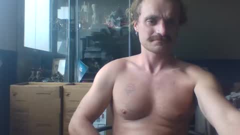 batiistrof online show from November 9, 8:40 am