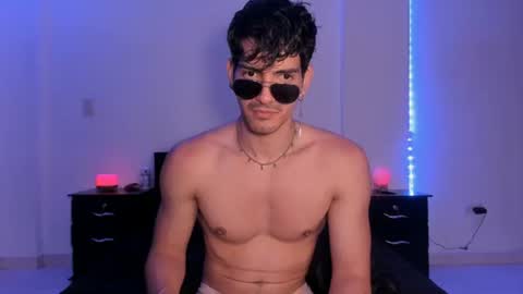 Valentino online show from January 15, 10:02 pm