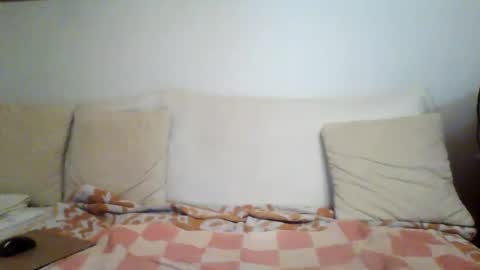 Snapshot of bear037 chatting on January 10, 2:25 am bear037 online show from January 10, 2:25 am