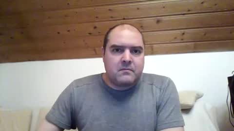 Snapshot of bear037 chatting on December 28, 5:33 am bear037 online show from December 28, 5:33 am