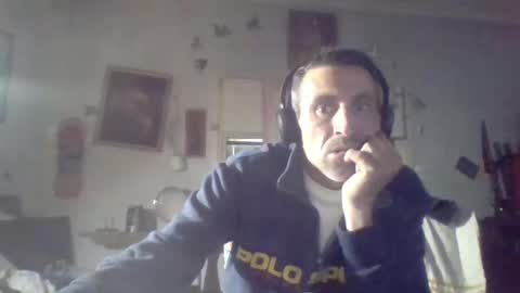 Snapshot of bedecar chatting on October 12, 2:33 pm bedecar online show from October 12, 2:33 pm