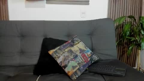 Snapshot of belamiramil chatting on October 22, 3:21 am independent model online show from October 22, 3:21 am