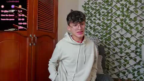 Neon online show from December 2, 11:24 am