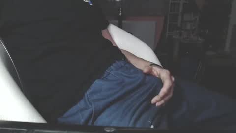 benijamin online show from March 2, 10:45 pm