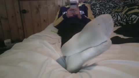Snapshot of bennymn chatting on February 7, 2:40 am benny and innocentvixon online show from February 7, 2:40 am