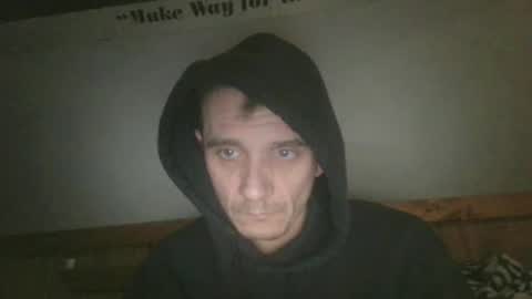 Snapshot of bennymn chatting on January 23, 5:13 am benny and innocentvixon online show from January 23, 5:13 am