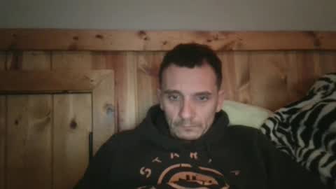 Snapshot of bennymn chatting on February 11, 4:22 am benny and innocentvixon online show from February 11, 4:22 am