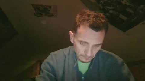 Snapshot of bennymn chatting on February 12, 12:37 am benny and innocentvixon online show from February 12, 12:37 am
