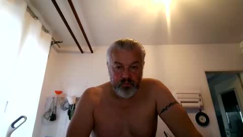 Martin online show from December 5, 7:59 am